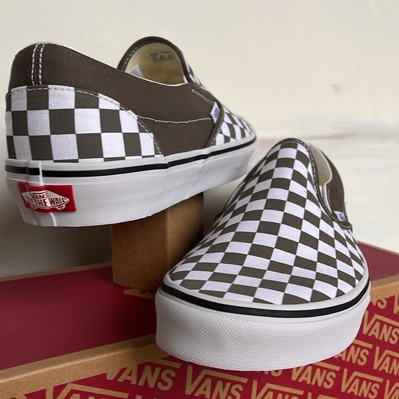 Vans WMNS Classic Slip-On Color Theory Checkerboard•
VN000BV29JC
Sneakers - Picture 8 of 16